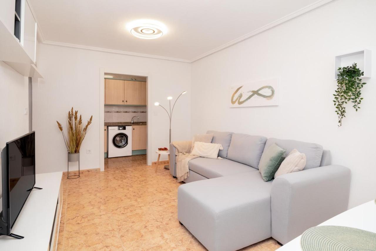 Piso En El Centro Apartment Torrevieja Exterior photo