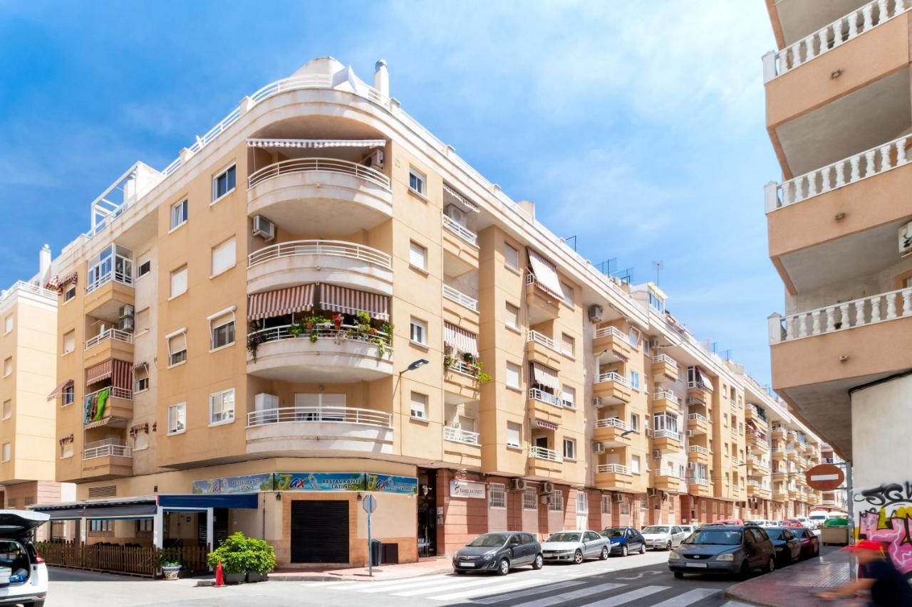 Piso En El Centro Apartment Torrevieja Exterior photo